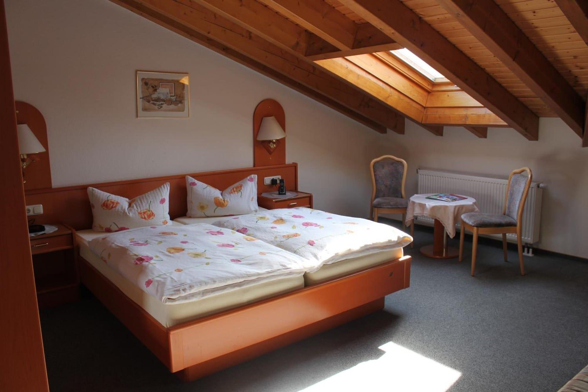 Landgasthof Hotel Sauer Вилинген Екстериор снимка